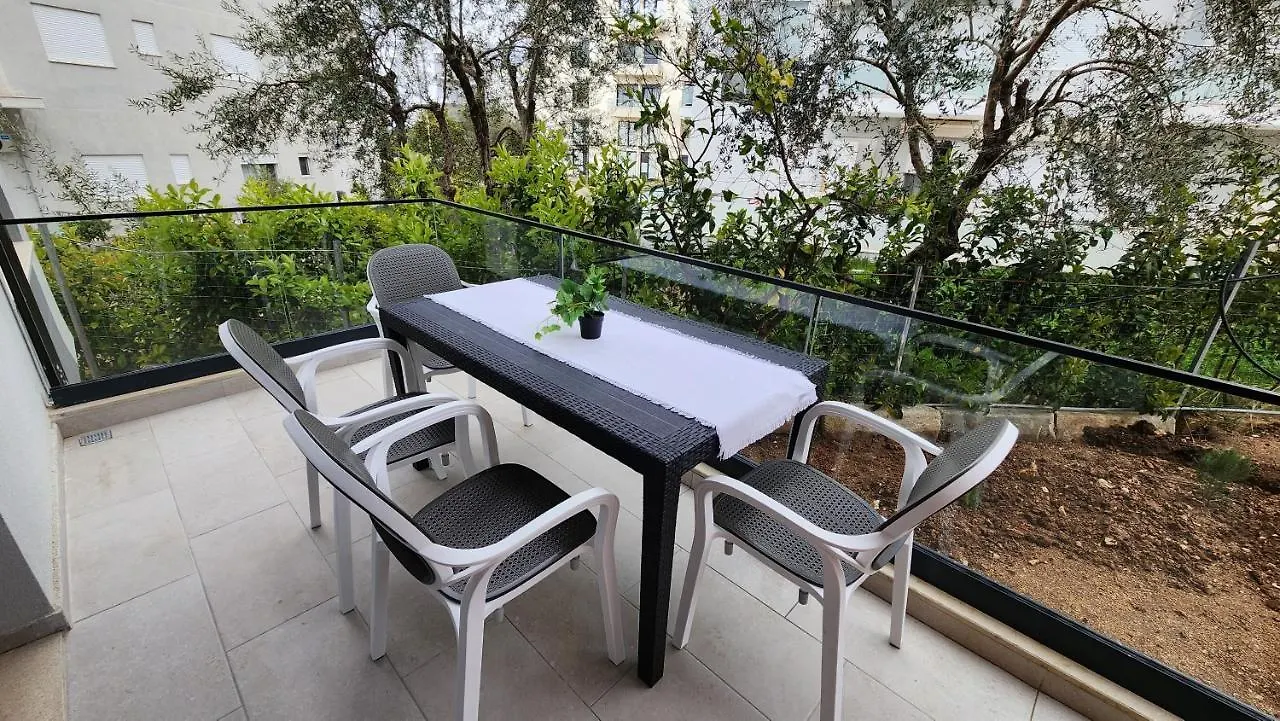 Solar Rooms And Apartments Himare 0*,  Albanien